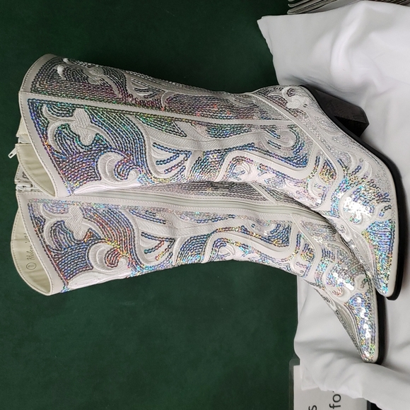 Helen's Heart Shoes - White sequined cowboy boots